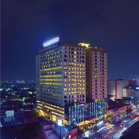 Louis Kienne Hotel Pemuda Семаранг Екстериор снимка