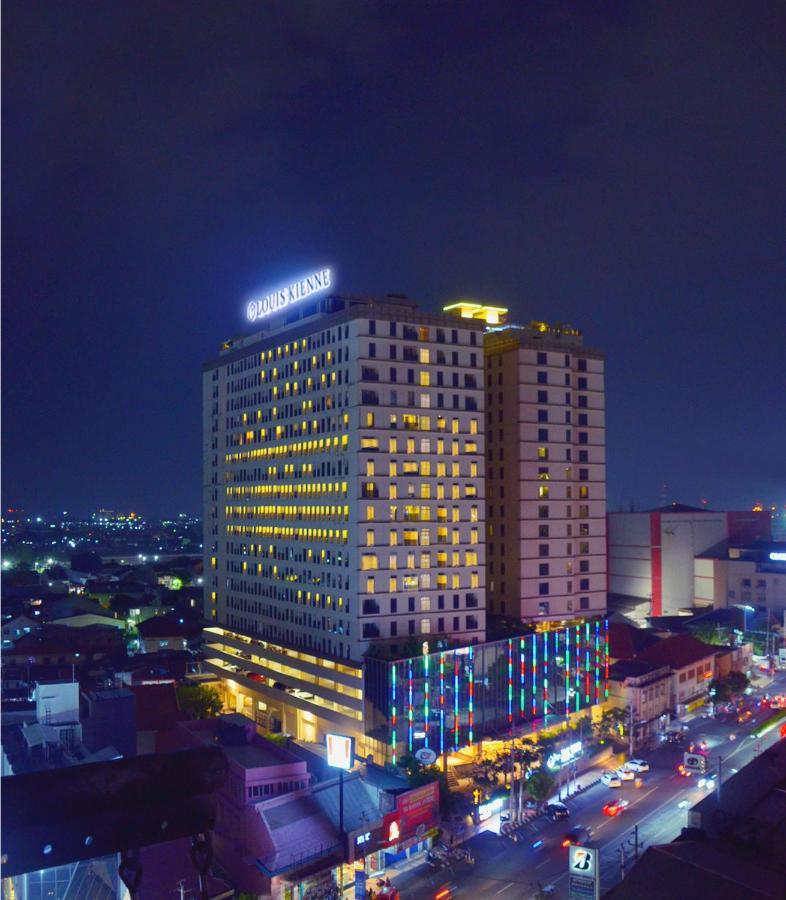 Louis Kienne Hotel Pemuda Семаранг Екстериор снимка