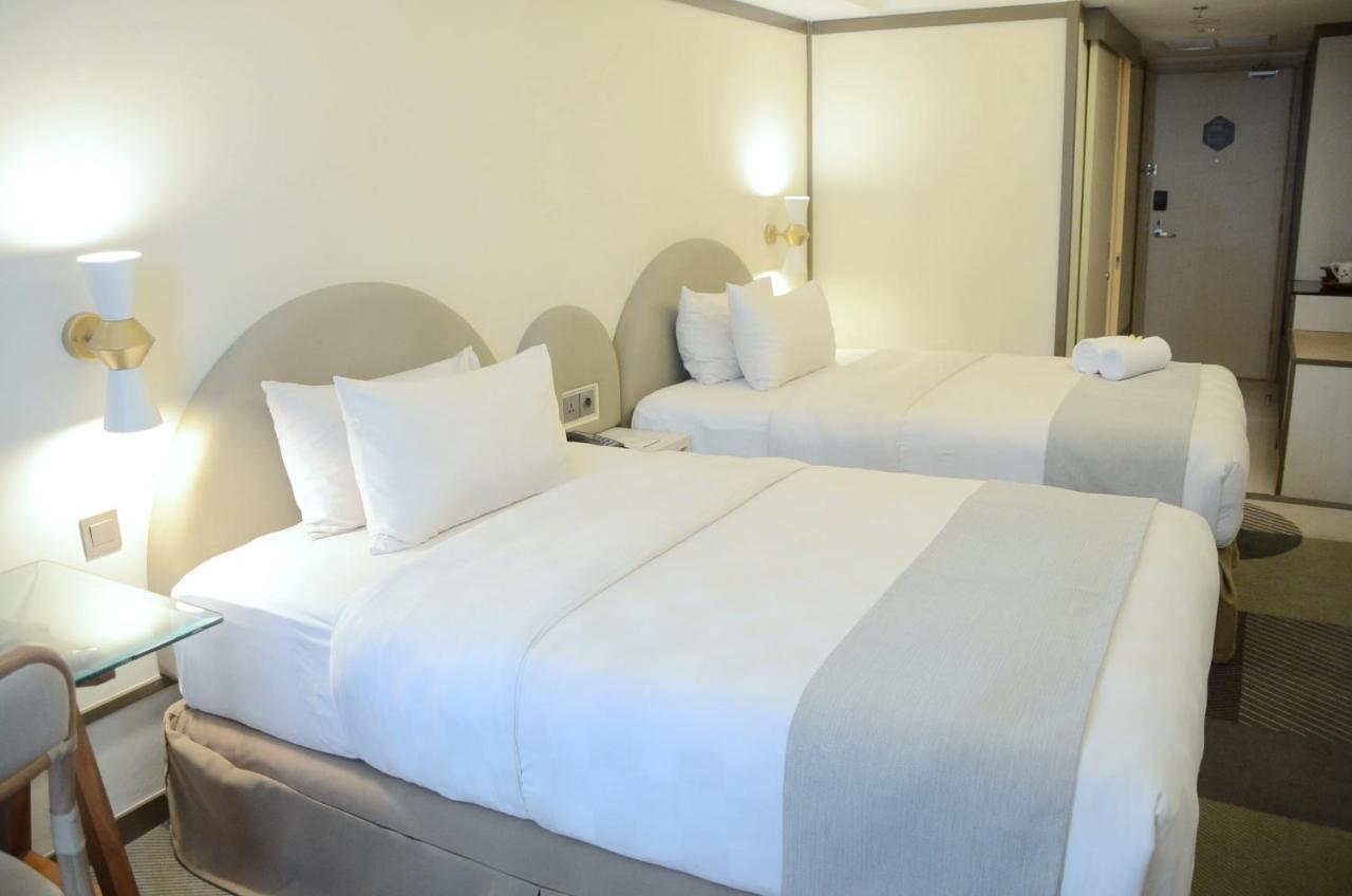 Louis Kienne Hotel Pemuda Семаранг Екстериор снимка