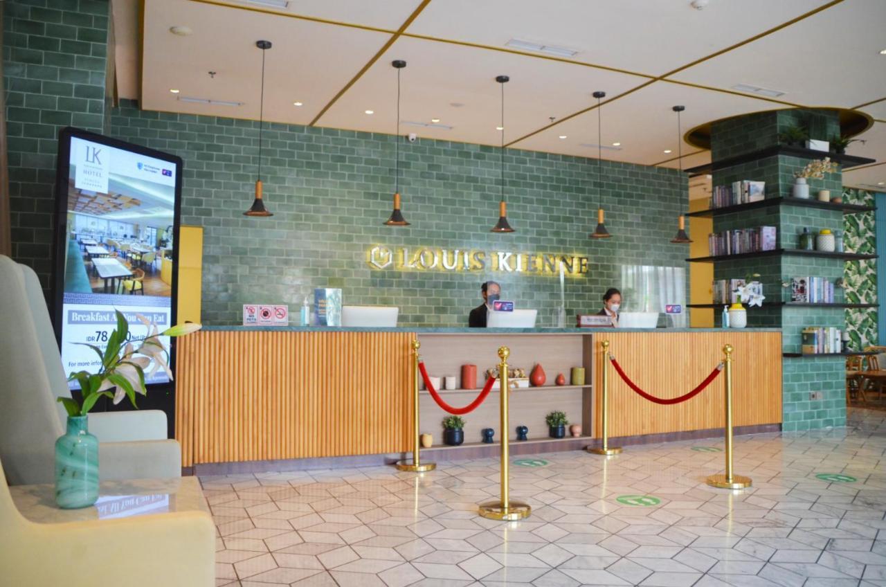 Louis Kienne Hotel Pemuda Семаранг Екстериор снимка