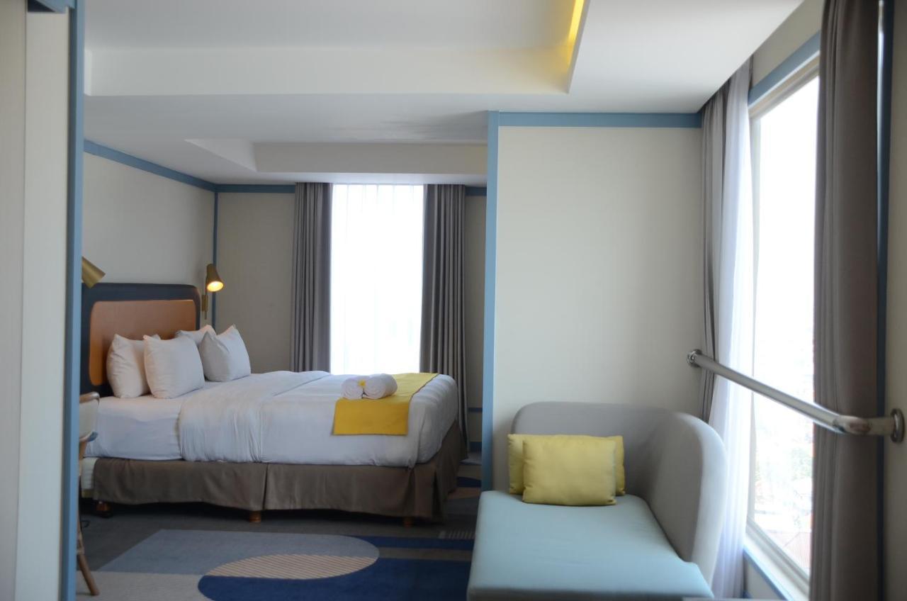 Louis Kienne Hotel Pemuda Семаранг Екстериор снимка