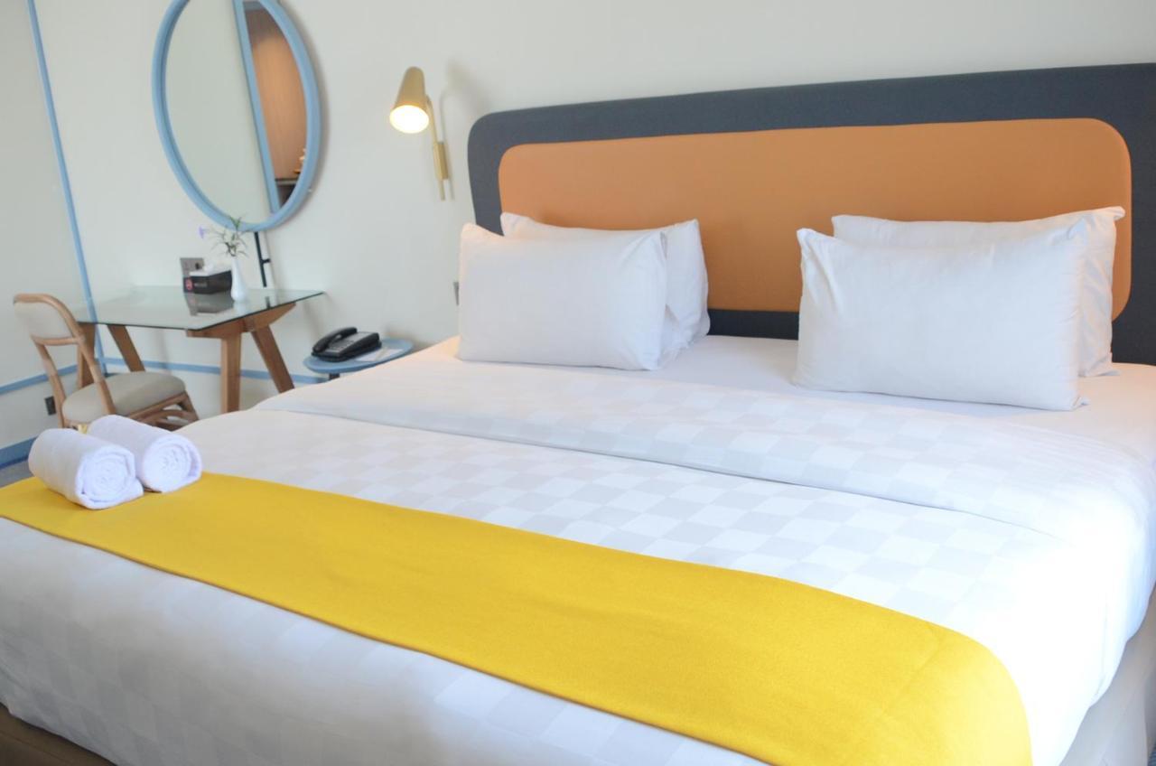 Louis Kienne Hotel Pemuda Семаранг Екстериор снимка