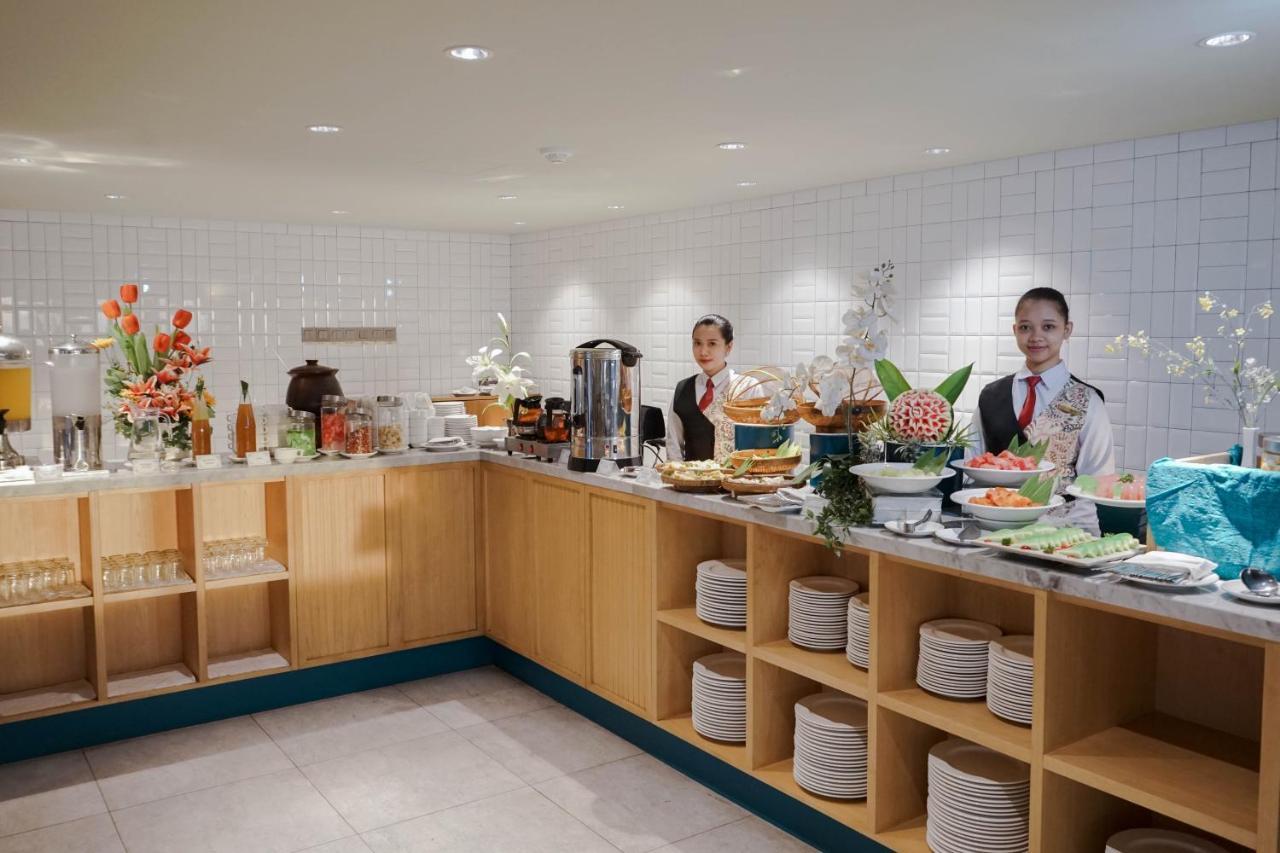 Louis Kienne Hotel Pemuda Семаранг Екстериор снимка