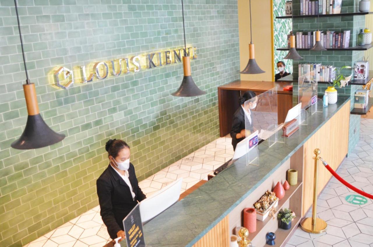Louis Kienne Hotel Pemuda Семаранг Екстериор снимка