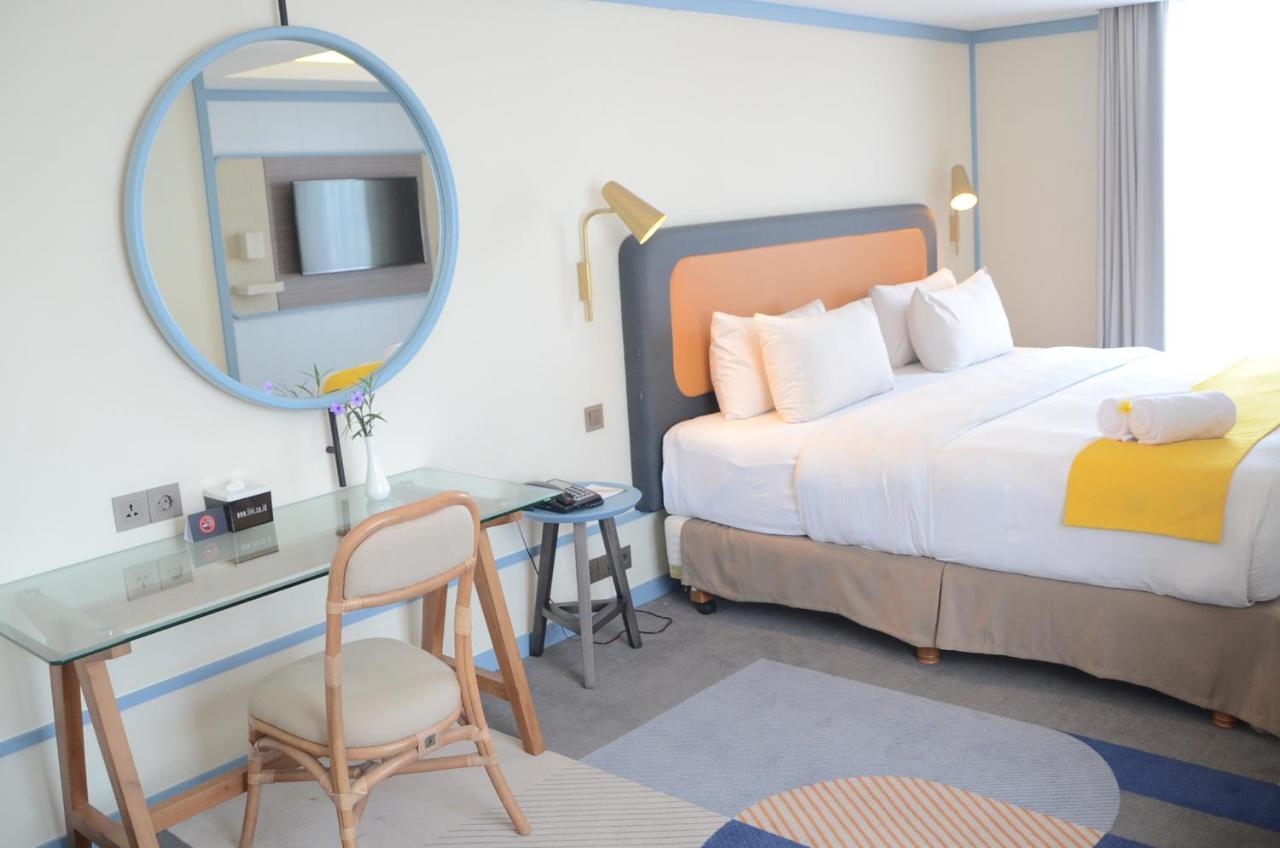 Louis Kienne Hotel Pemuda Семаранг Екстериор снимка